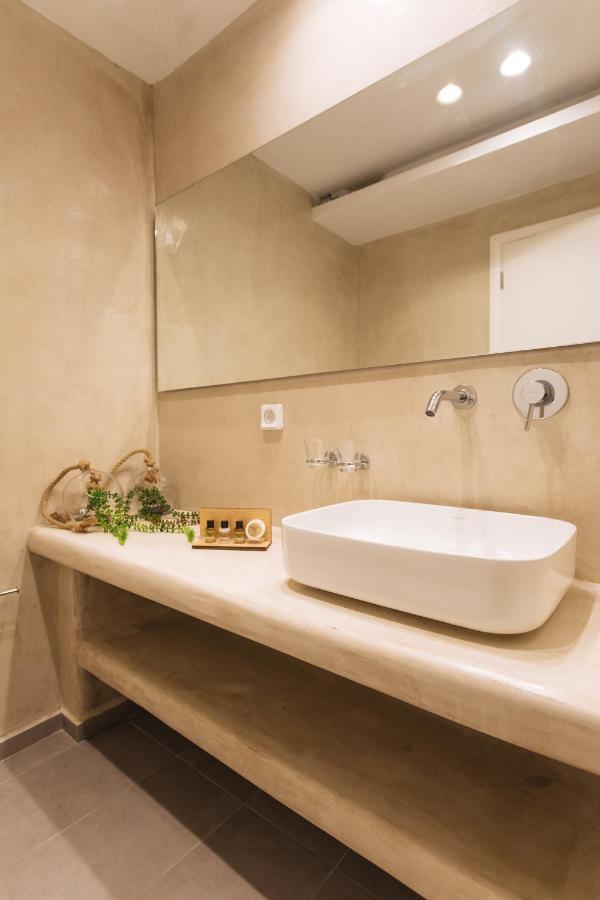 Amer Villa Santorini With Outdoor Hot Tub Vothon Екстер'єр фото